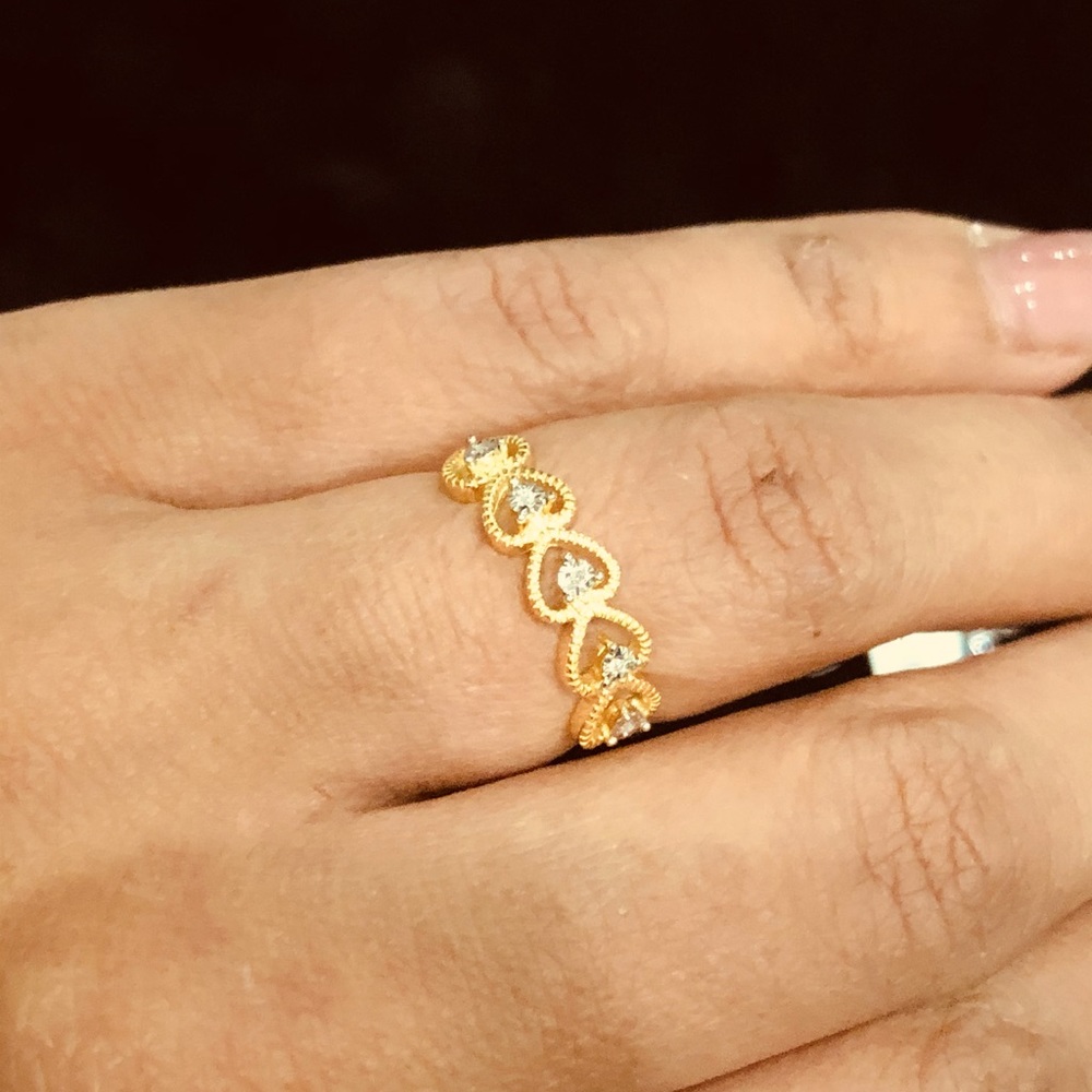 Women’s real natural diamond heart ring .12 cttw